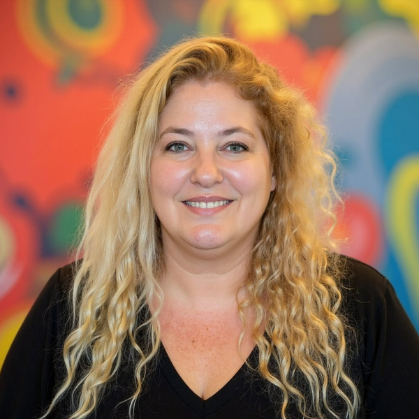 Dr. Christine Coombe